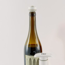 2 Wine Vacuum Stoppers | Extended Freshness - PIKA