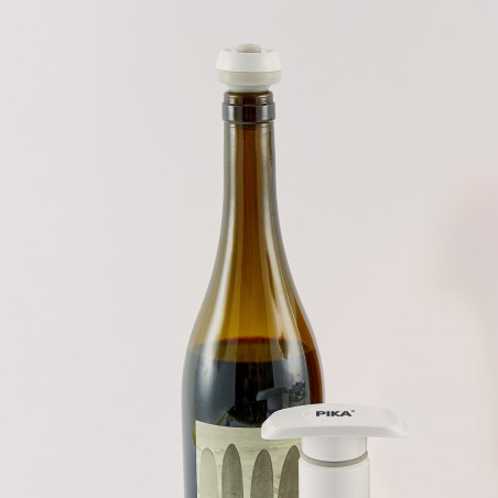 2 Wine Vacuum Stoppers | Extended Freshness - PIKA